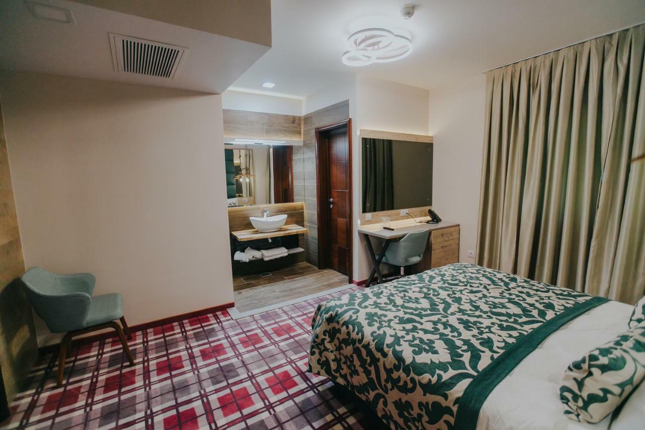 Lostrita - Pastravarie, Hotel & Spa บายามาเร ภายนอก รูปภาพ