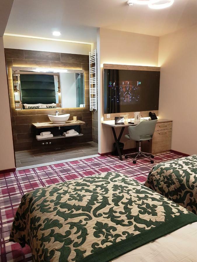 Lostrita - Pastravarie, Hotel & Spa บายามาเร ภายนอก รูปภาพ